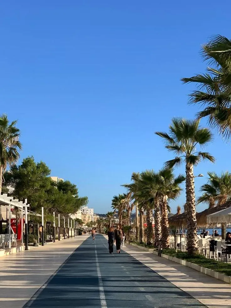 Apartment Near The Beach Durres